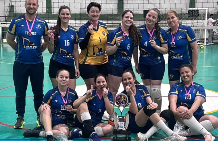 Pampa Sul conquista o título do 1º Torneio Gurias do Vôlei em Santa Maria